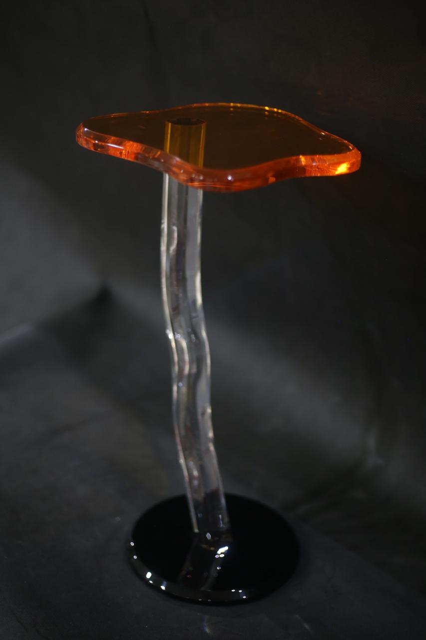Lily Pad Sidetable – Amber Glow