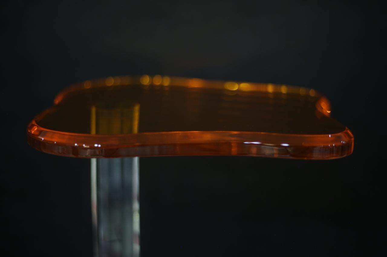 Lily Pad Sidetable – Amber Glow
