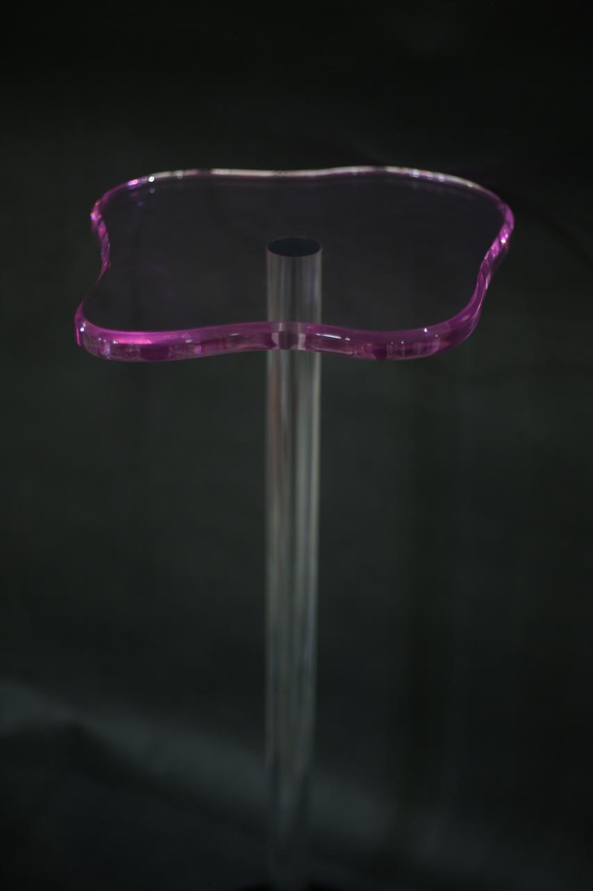 Lily Pad Sidetable – Fuchsia Glow