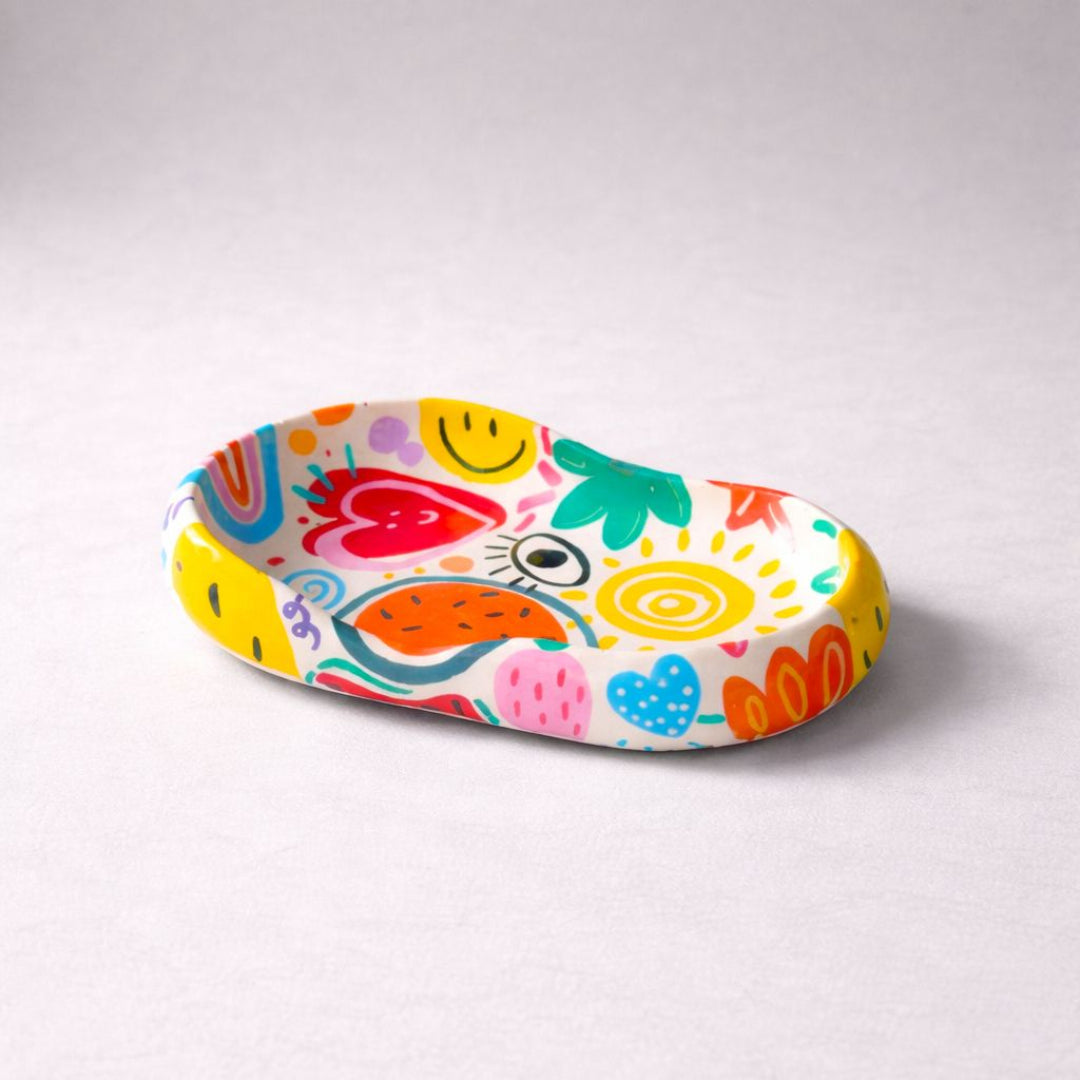 Vibrant hand-painted vide poche